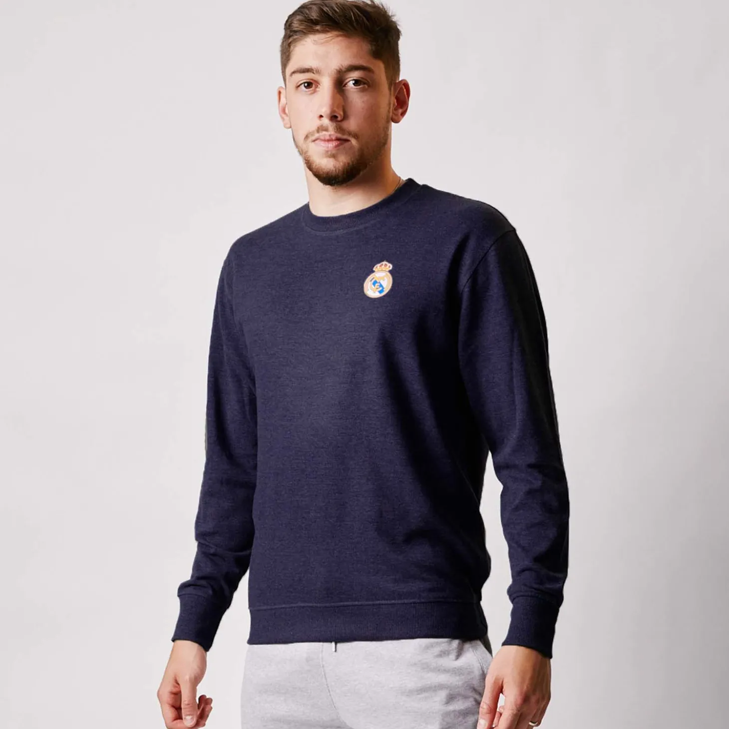 T&F Sweatshirts^Mens Essentials Color Crest Crew Navy